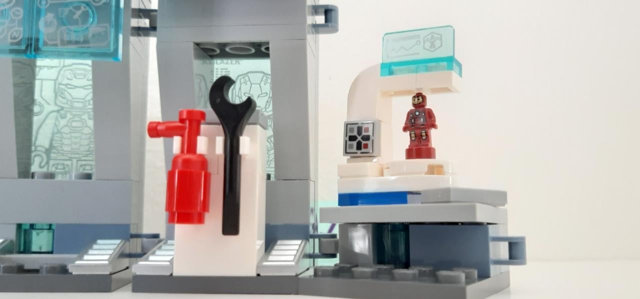 LEGO Marvel Avengers 76167:  Iron Man Wapenkamer
