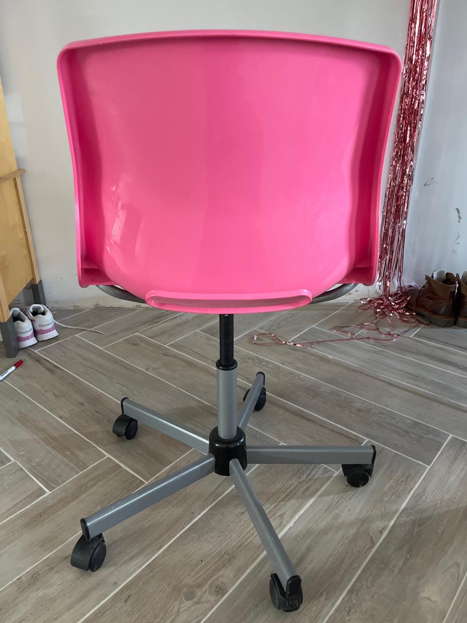 Roze Ikea bureaustoel verstelbaar