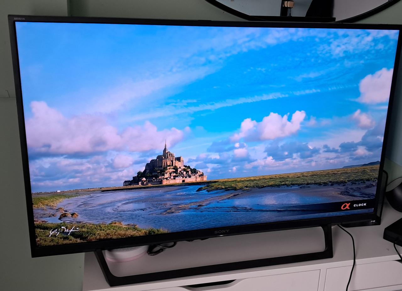 Sony tv 40" 102cm + soundbar