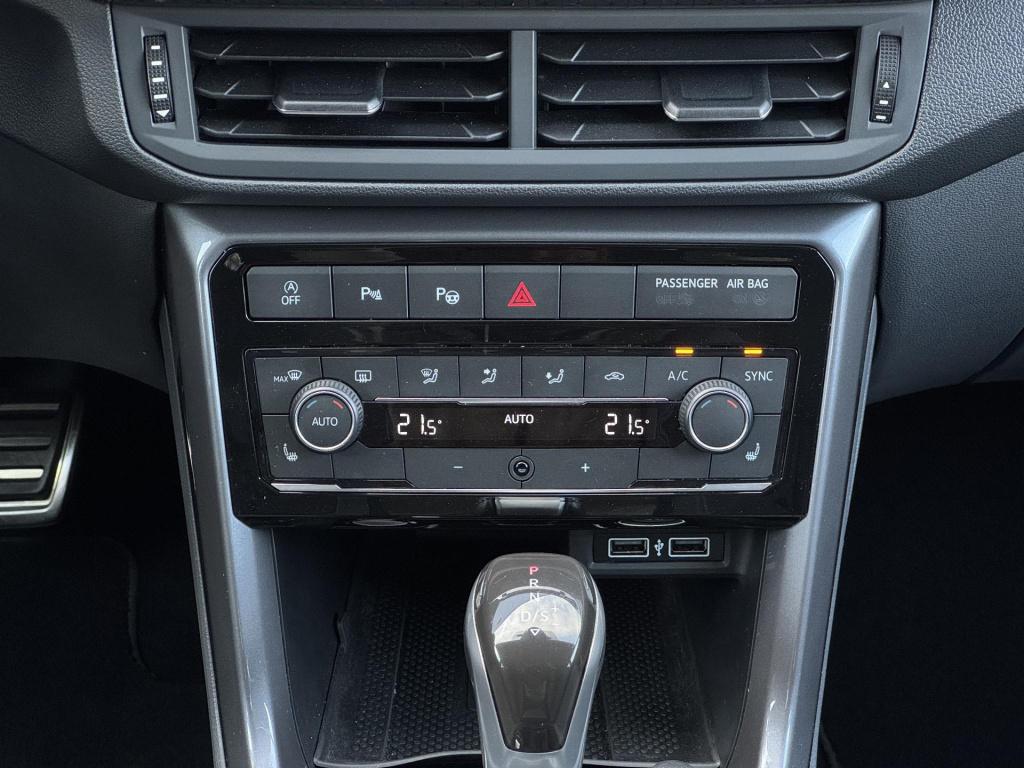 Volkswagen T-cross 1.0 tsi style automaat nl-auto inc. trekhaak afneembaar!