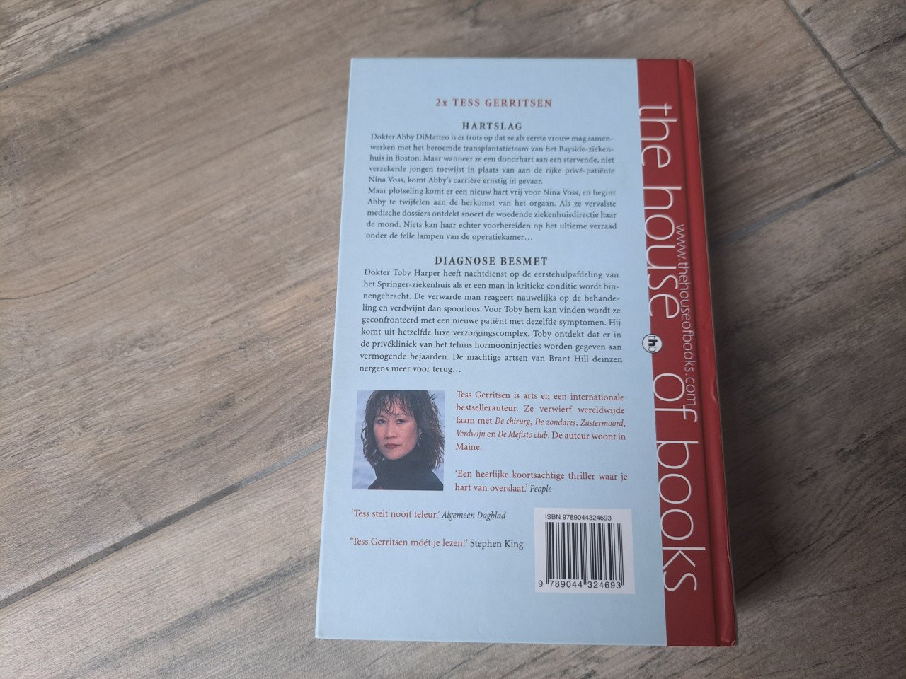 Thriller Tess Gerritsen omnibus. Hartslag en Diagnose besmet €2,-