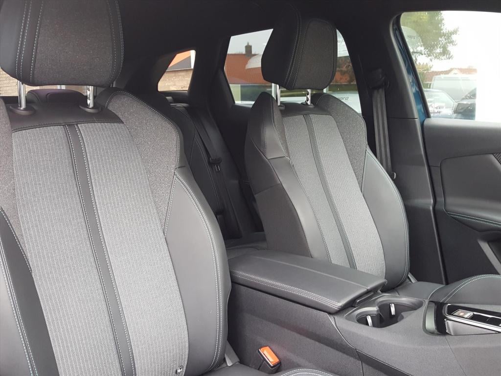 Peugeot 3008 1.6 plug-in hybrid 225pk e-eat8 allure pack business | navi |