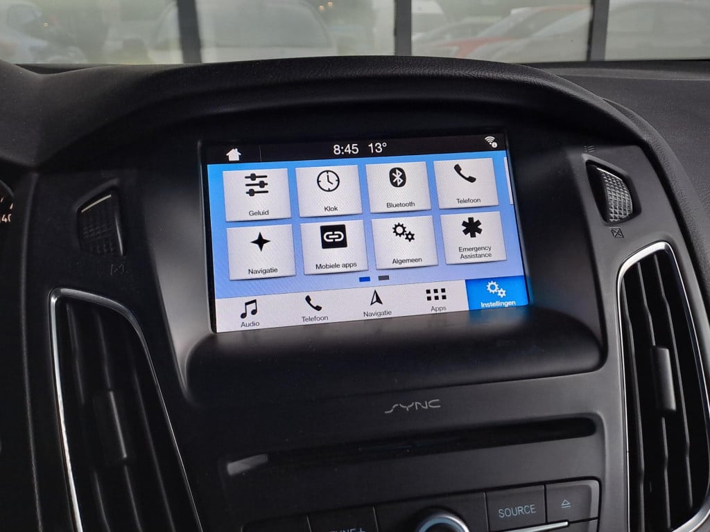 Ford Focus 1.0 st-line | cruise control | trekhaak | 18'' lmv | apple carpl