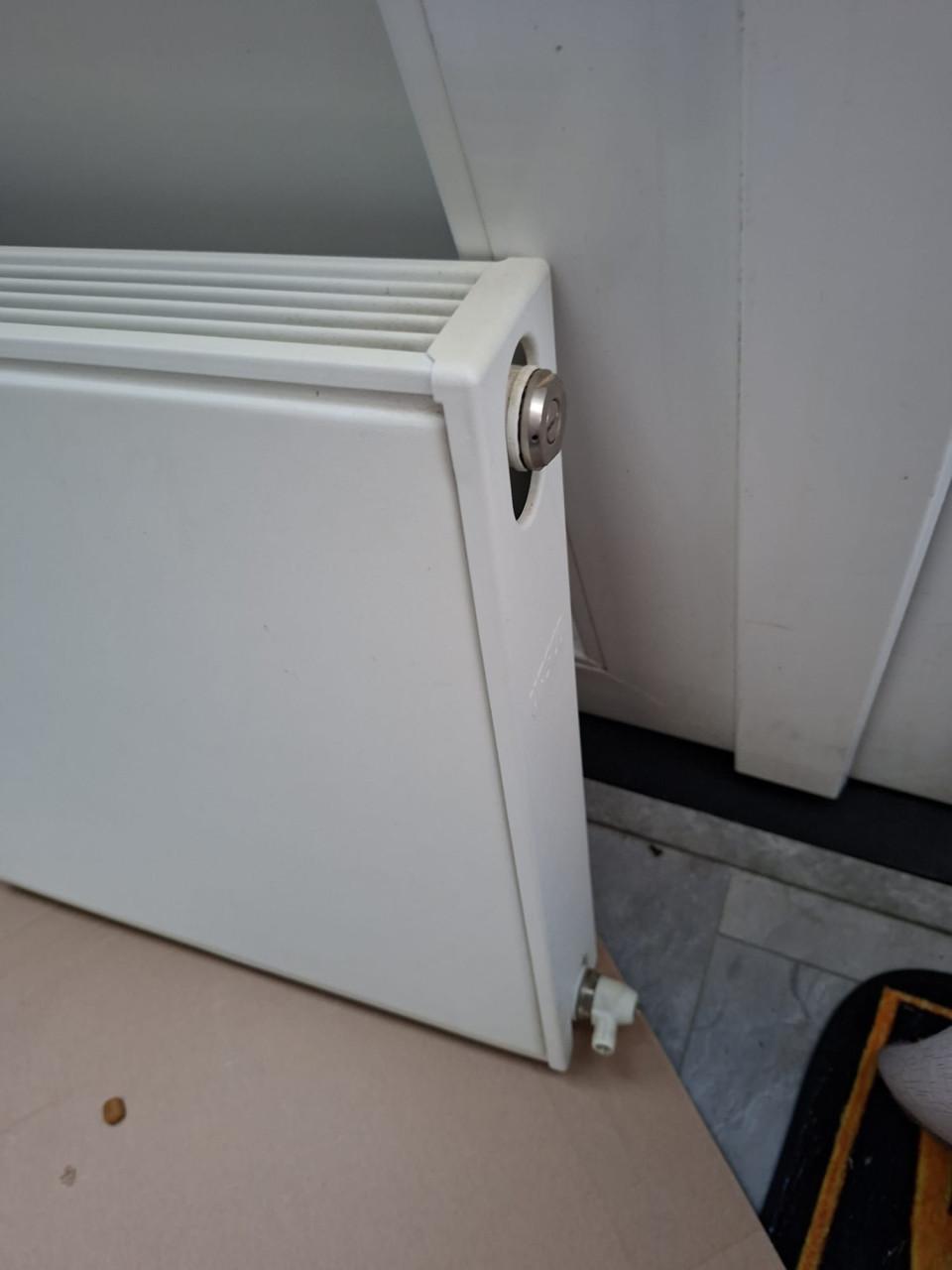 Vasco Flatline radiator 40x40cm S600 White Fine Texture