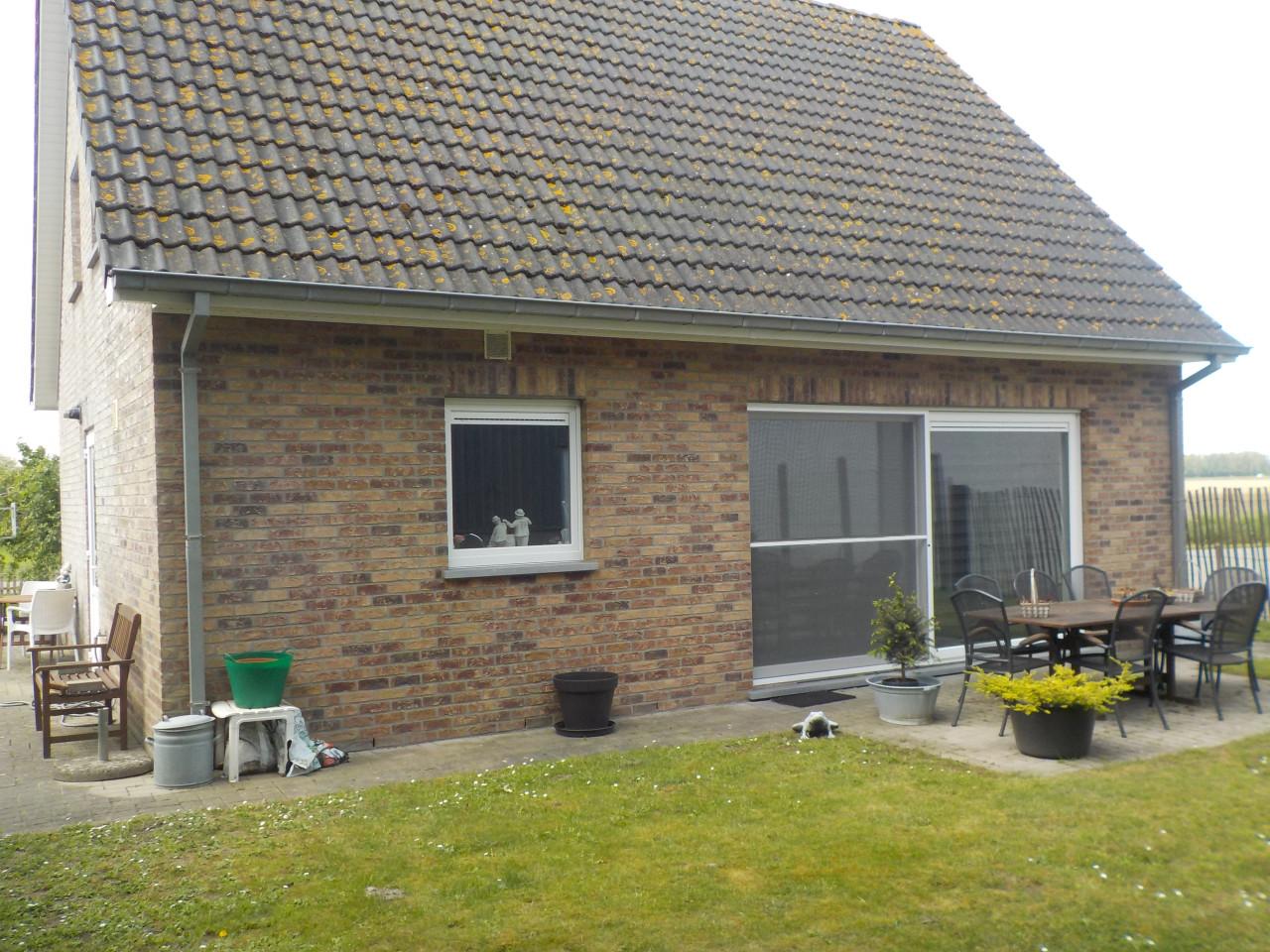 Bedrijfsloods + bedrijfswoning op een mooie zicht locatie in IJzendijke