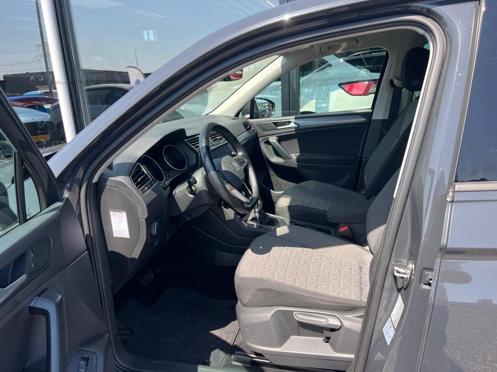 Volkswagen Tiguan 1.5 tsi 150pk dsg life elegance , trekhaak , adaptive cc 