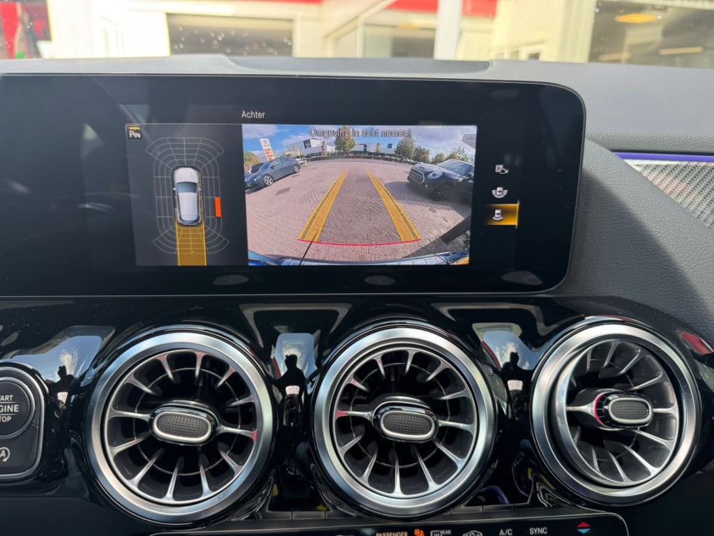 Mercedes-Benz Gla-klasse 180 business solution amg