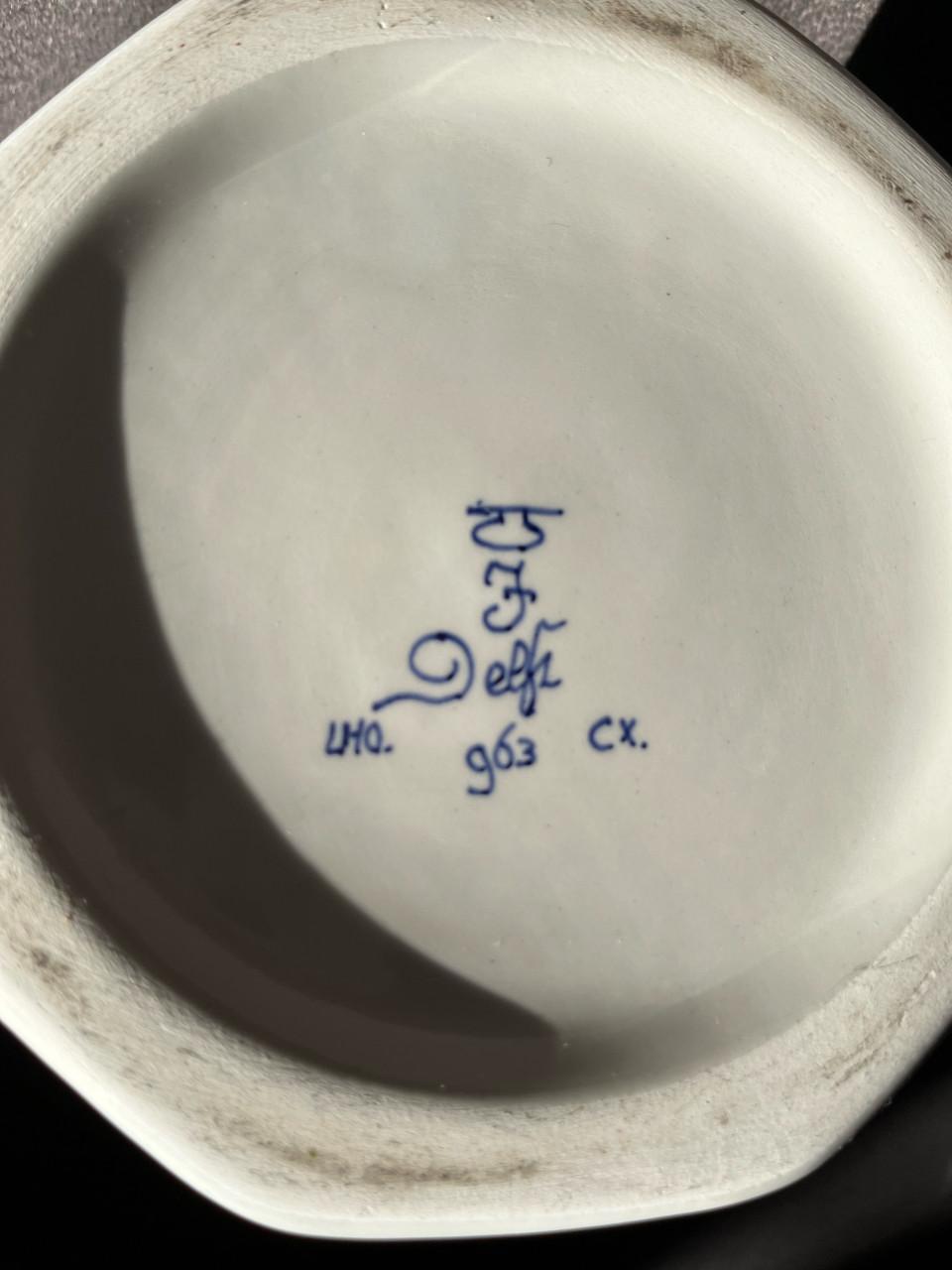 Originele antieke vaas uit Delft.