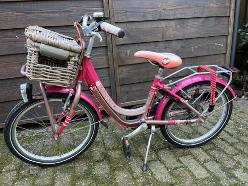 Meisjesfiets 20 inch. Heel netjes en in orde. Lees advertentie.