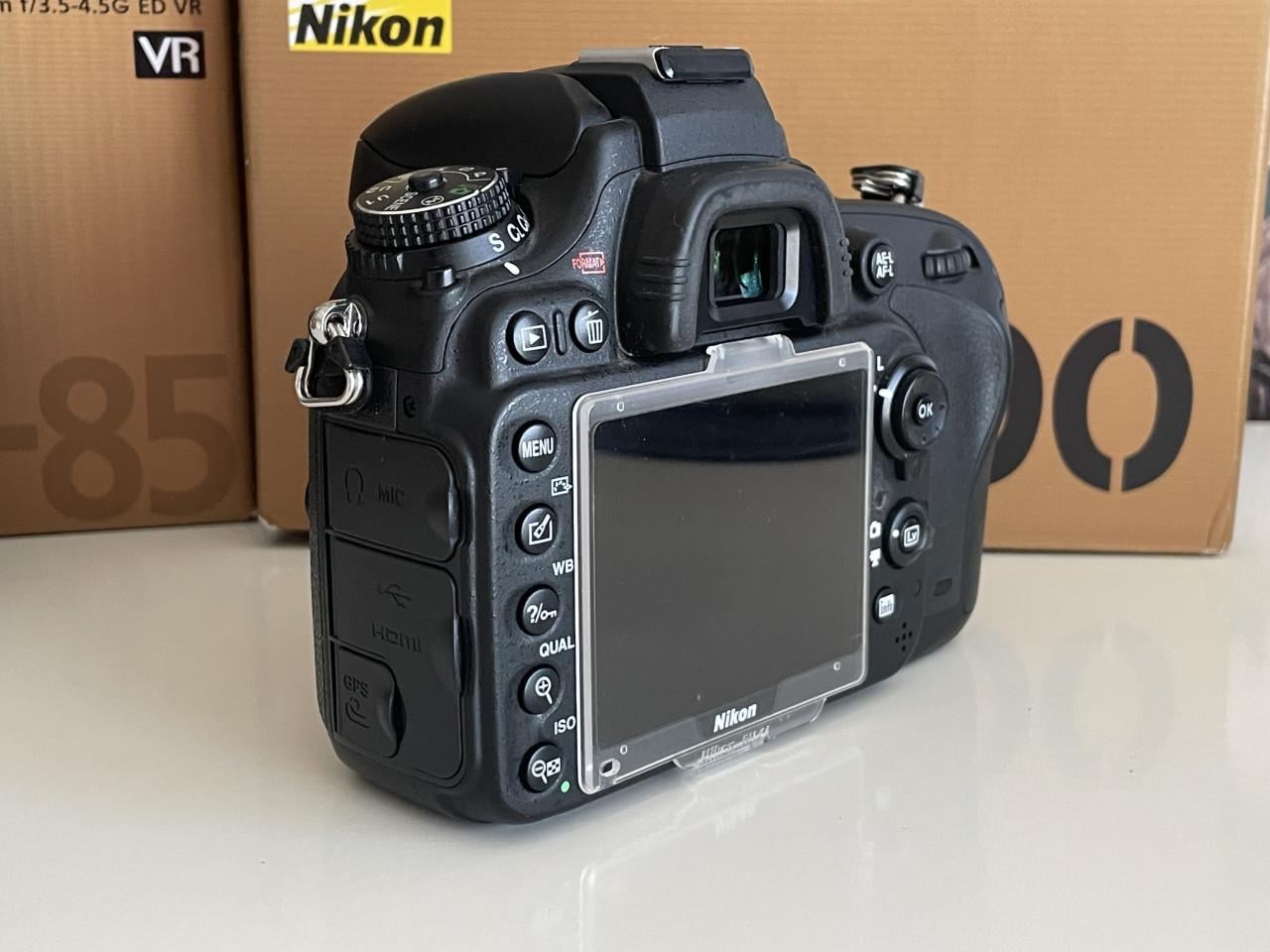Nikon D600 Camera met lenzen, flitser etc.