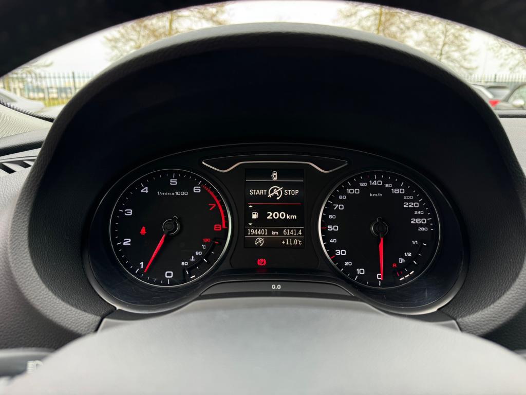 Audi A3 sportback 1.4 tfsi cod attraction pro line * cruise control * pdc *