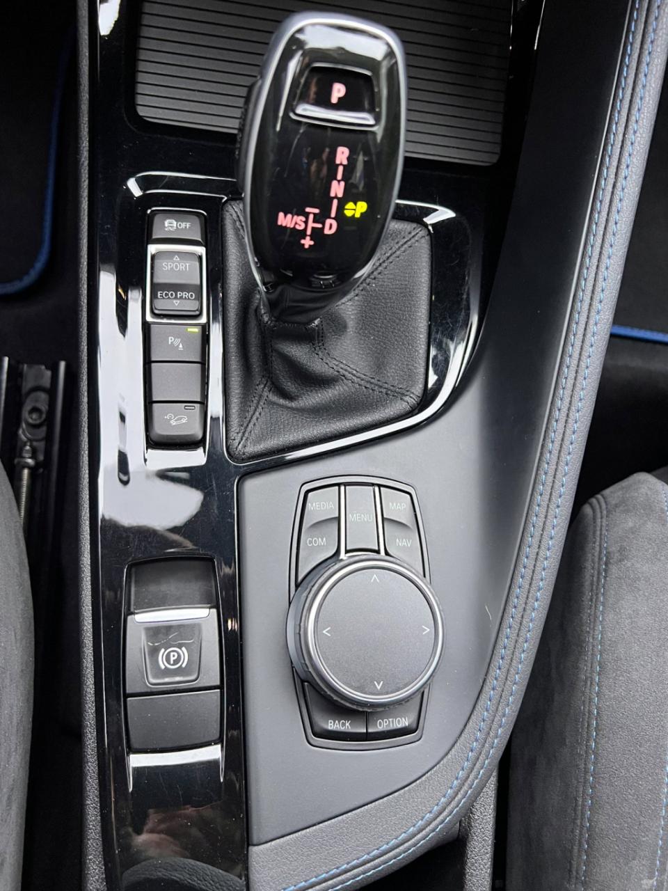 BMW X2 2.0i xdrive m-sportpakket,high executive vele opties