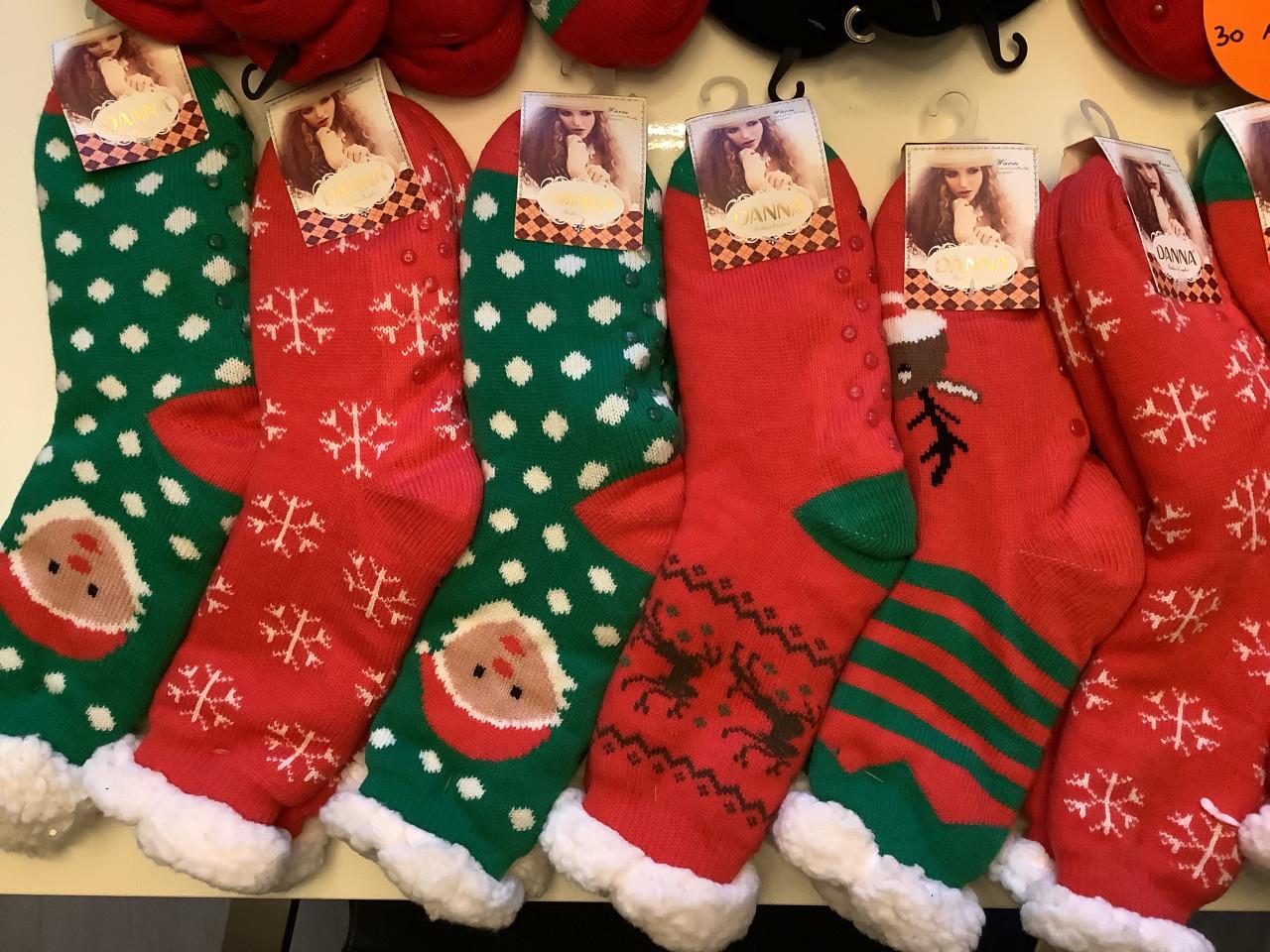 Partij leuke fluffy huissokken. ( partij 251)