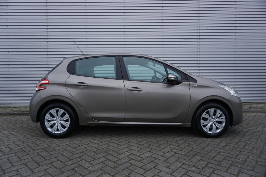 Peugeot 208 1.2 vti allure airco / cruise / elektr. ramen / parkeers. / nap