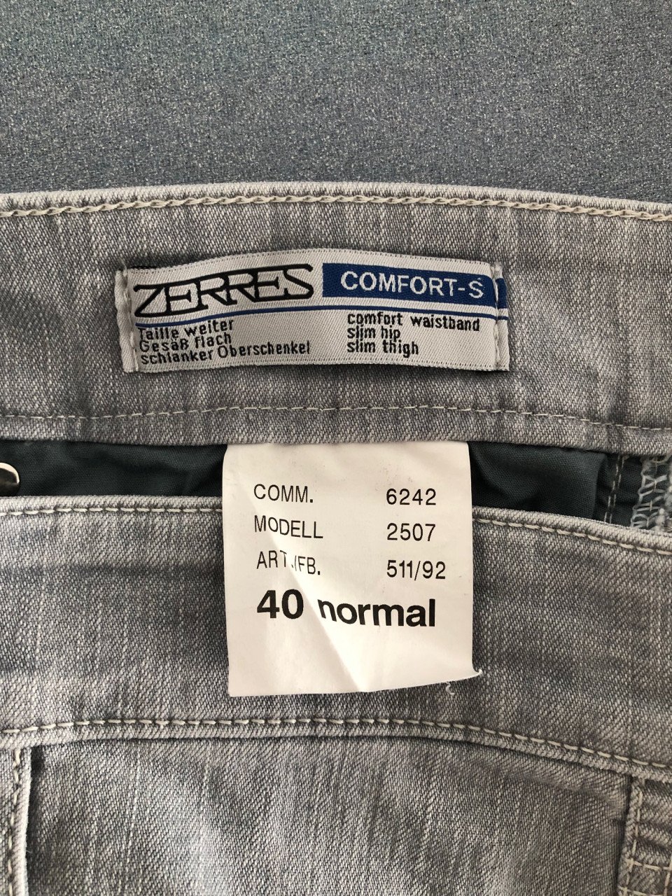 2 nieuwe Zerres broeken maat 40