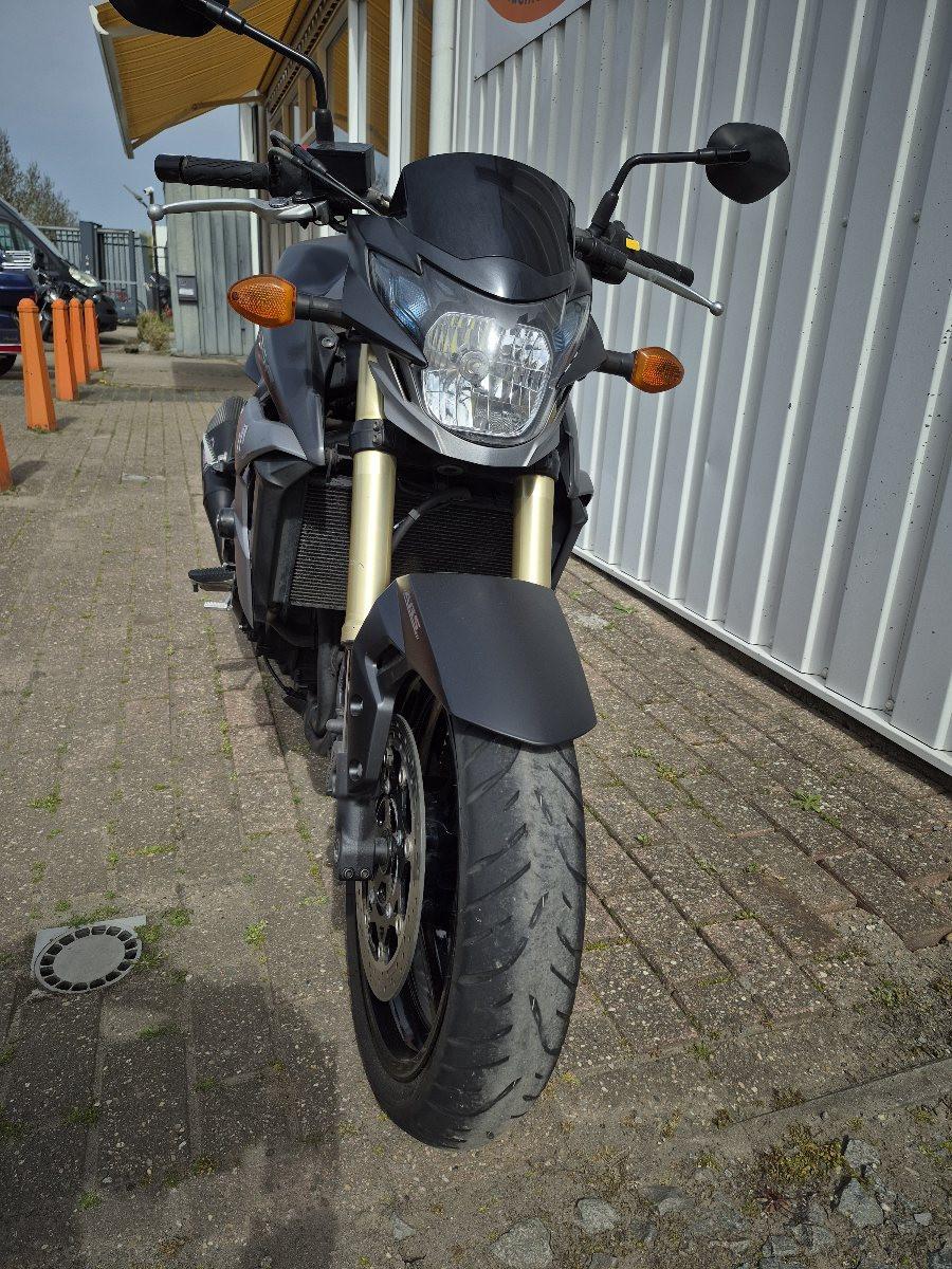 Suzuki GSR750 uit 2016, stoere naked bike