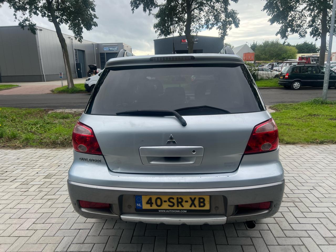 Mitsubishi Outlander Sport 2.0 Invite +