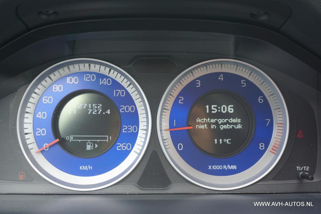 Volvo V60 1.6 t4 r-design