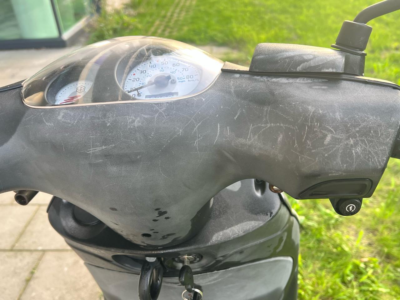 Piaggio Zip 2018 – Mat Grijs