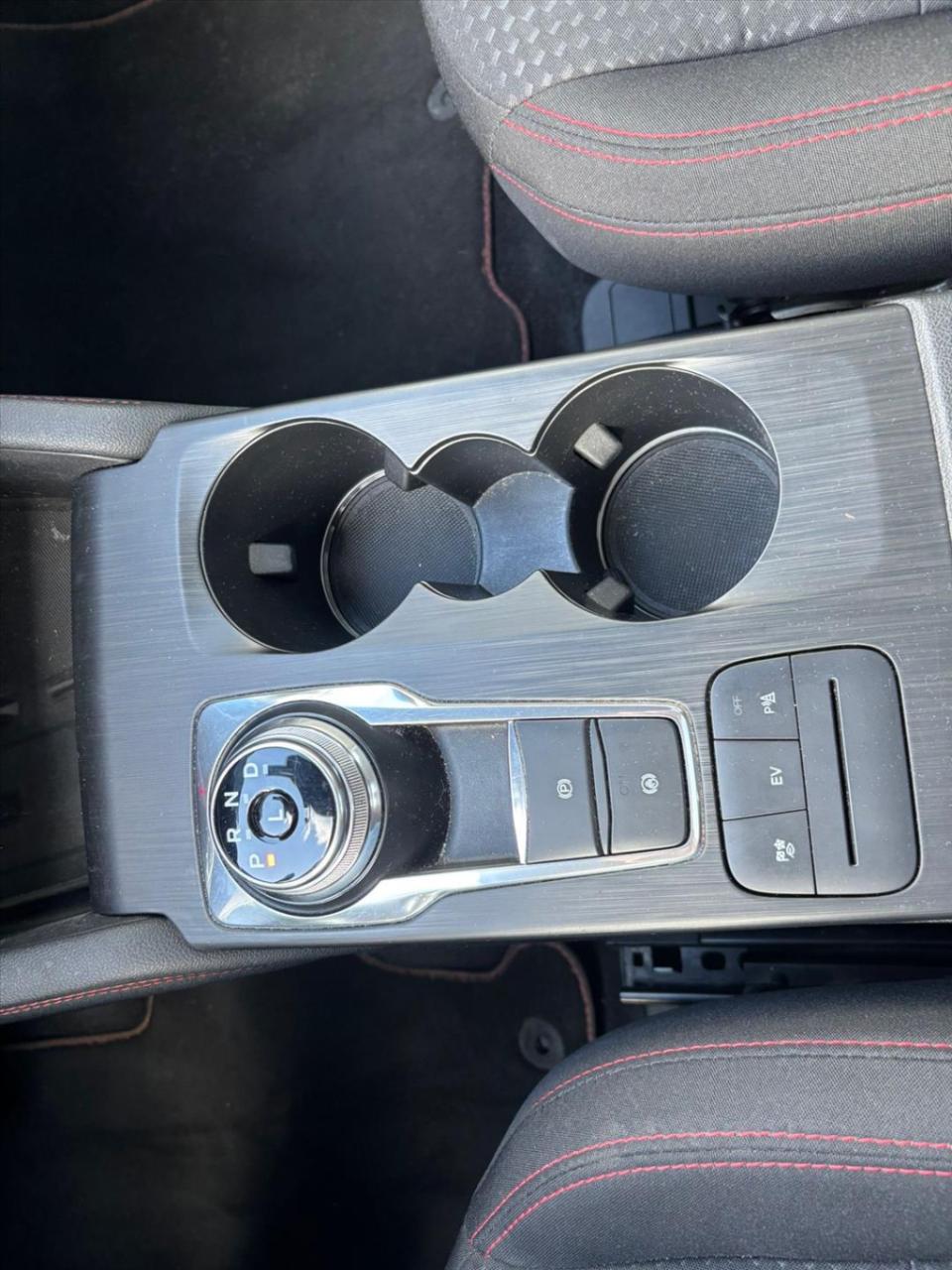 Ford Kuga 2.5 phev e-cvt 225pk st-line, winterpakket, trekhaak