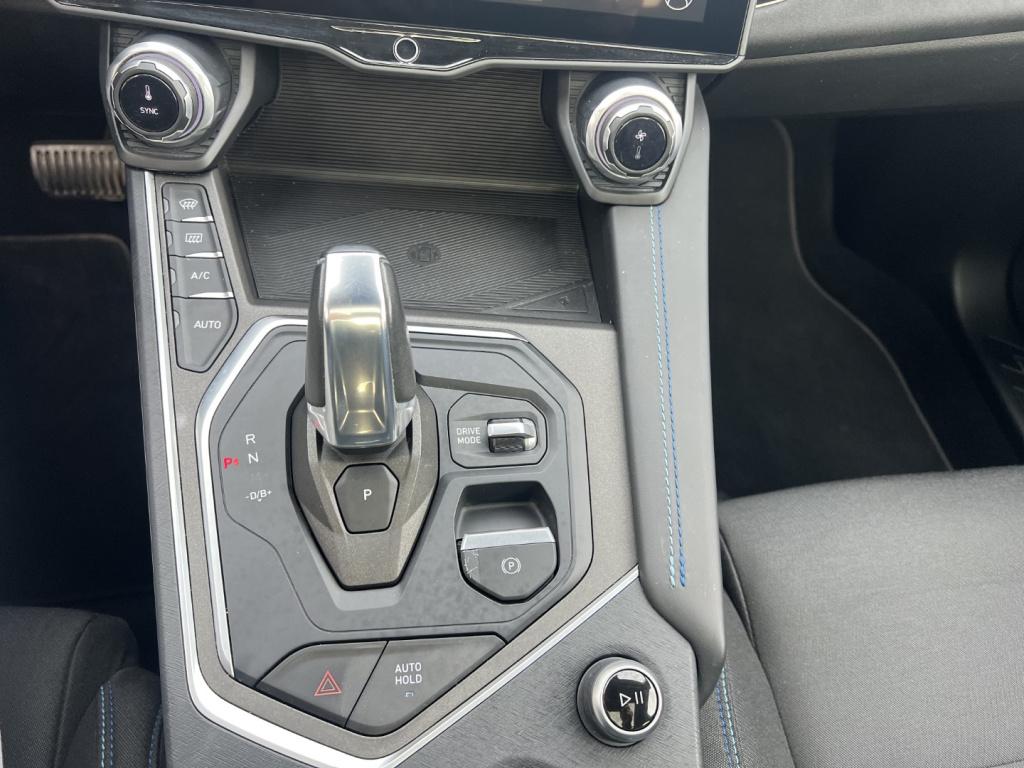 Lynk & Co 01 1.5 261pk phev plug in hybrid , pano dak,car play, adaptive cc