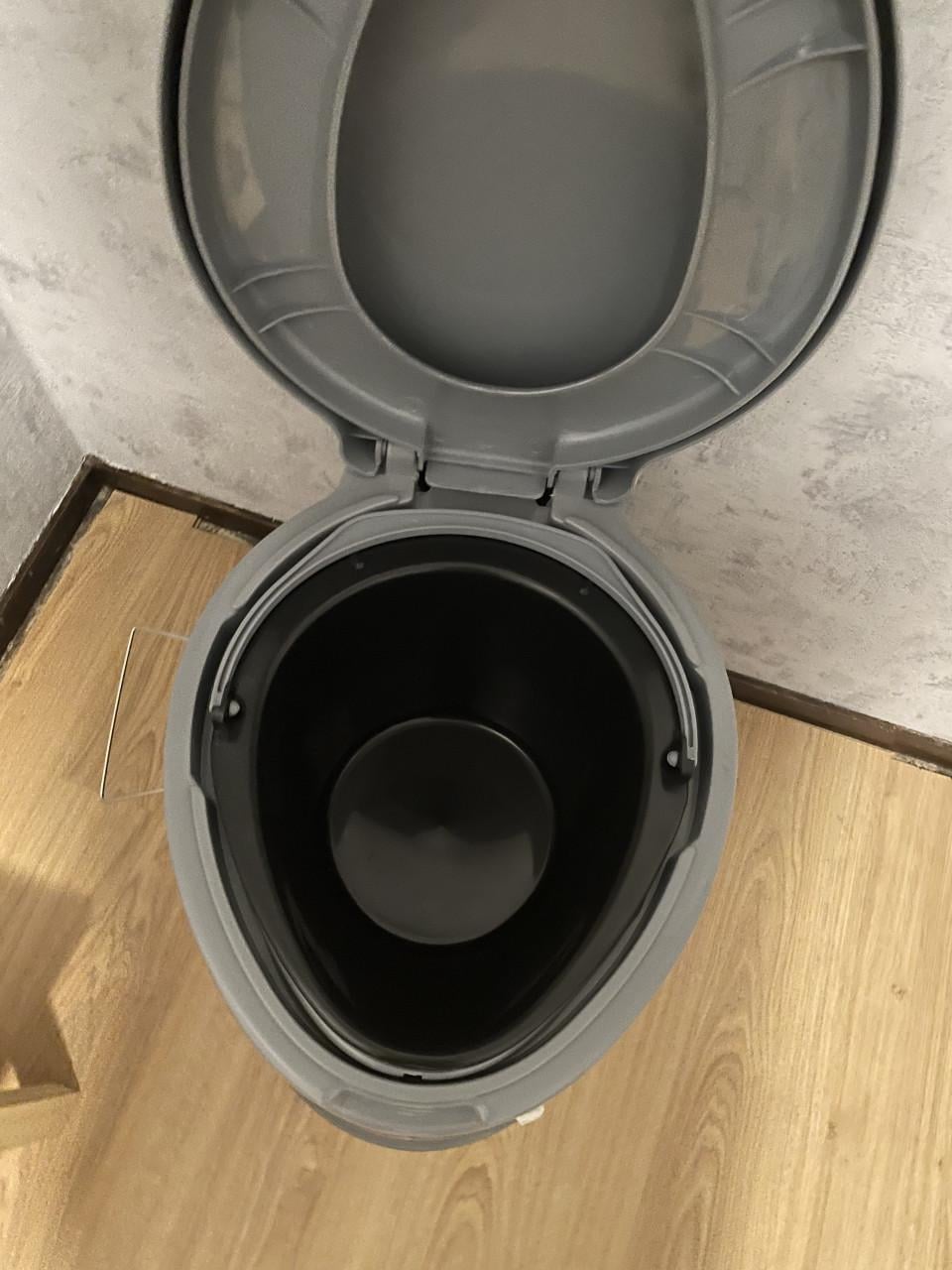 Camper toilet