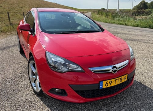 Opel Astra GTC Turbo Sport