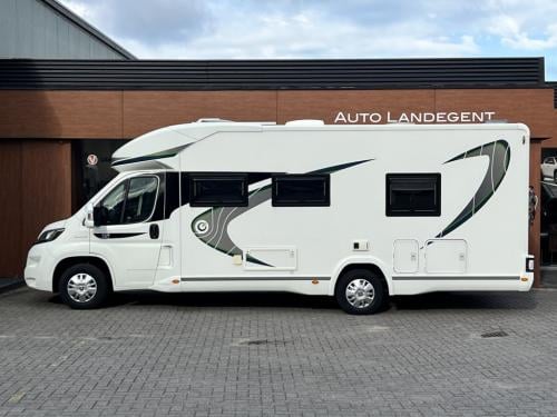 Chausson Onbekend 757 welcome | 2 enkele bedden + 1 groot bed | camera | tv