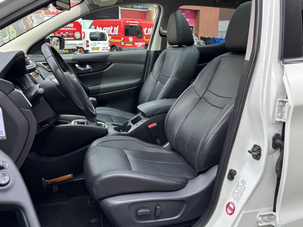 Nissan Qashqai 1.6 tekna | panoramadak | leder | stoelverwarming | navigati