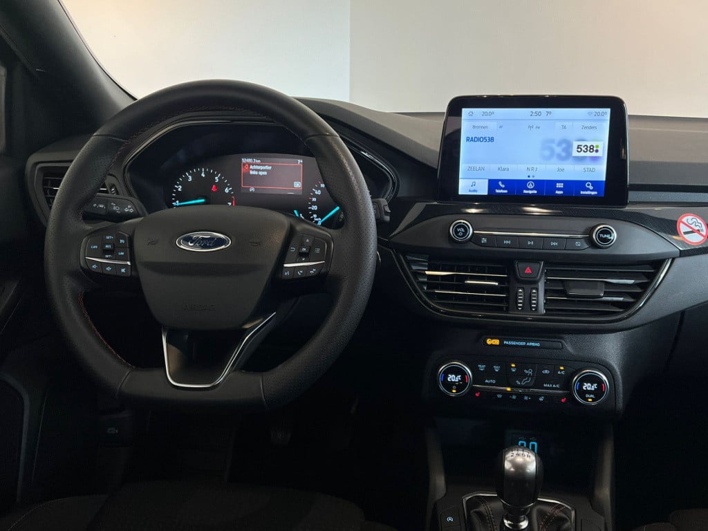 Ford Focus wagon 1.0 ecoboost hybrid st line business