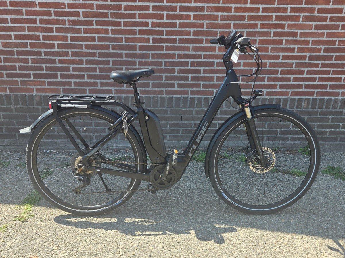 Cube touring hmb dames 50 10v 500wh accu van 2399 voor 1095 inruil mogelijk