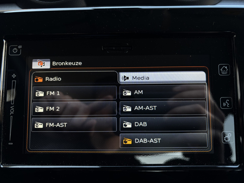 Suzuki Swift 1.2 style smart hybrid