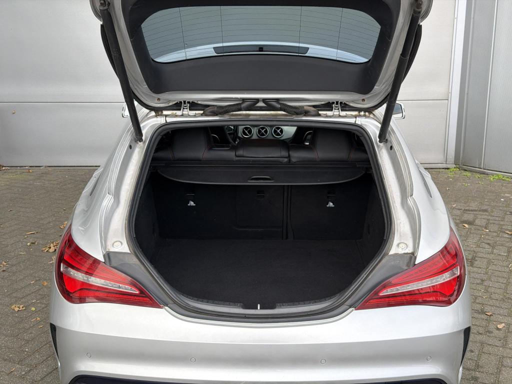Mercedes-Benz Cla shooting brake 180 business solution amg