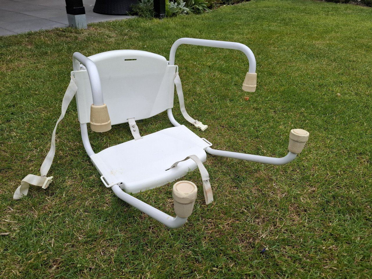 Opvouwbaar kinderstoeltje voor aan tafel