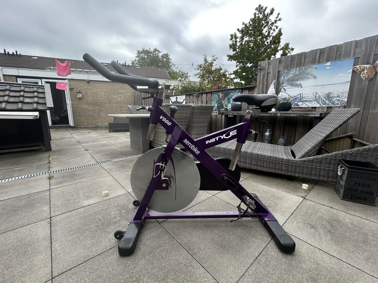 Instyle V900 Aerobike Indoor Studio Bike