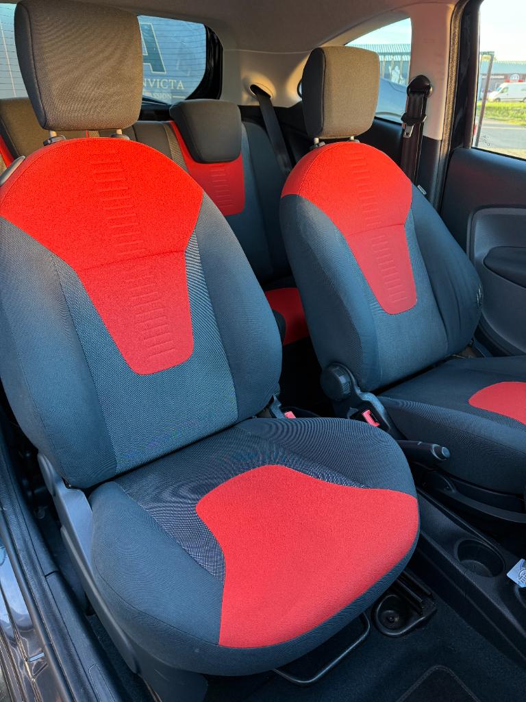 Ford KA 1.2 - titanium - airco