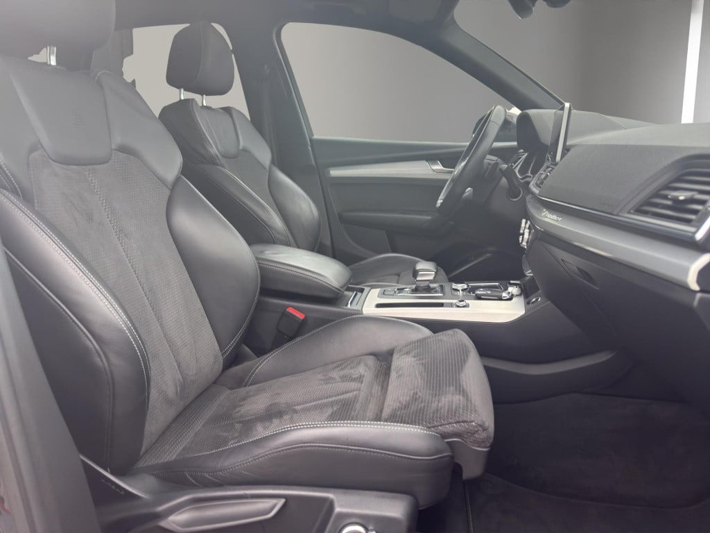 Audi Q5 55 tfsi e quattro competition s-line | luchtvering | head-up | 20"|
