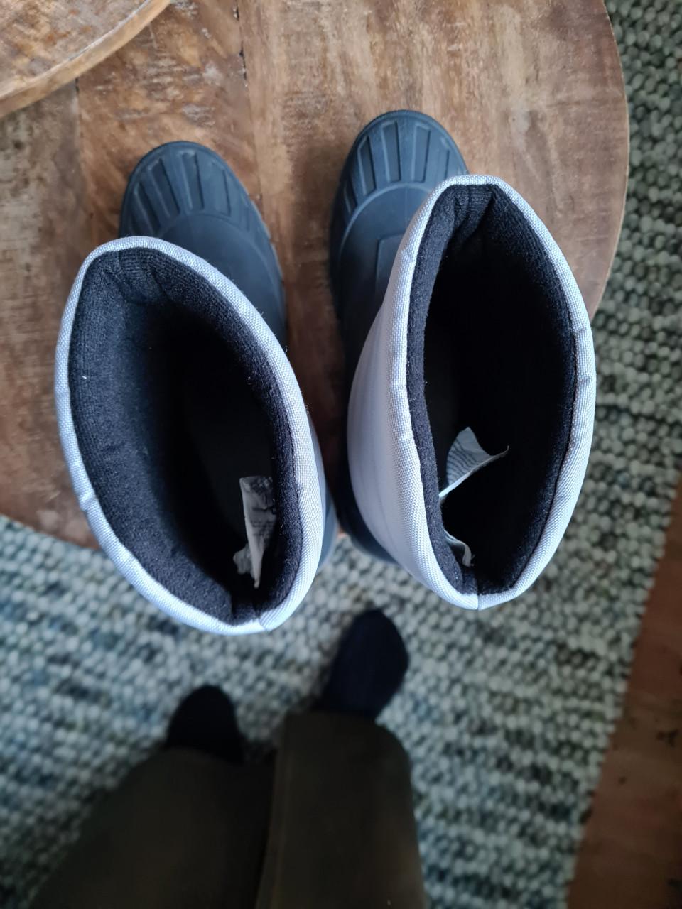 Gevoerde laarzen/ snowboots maat 39