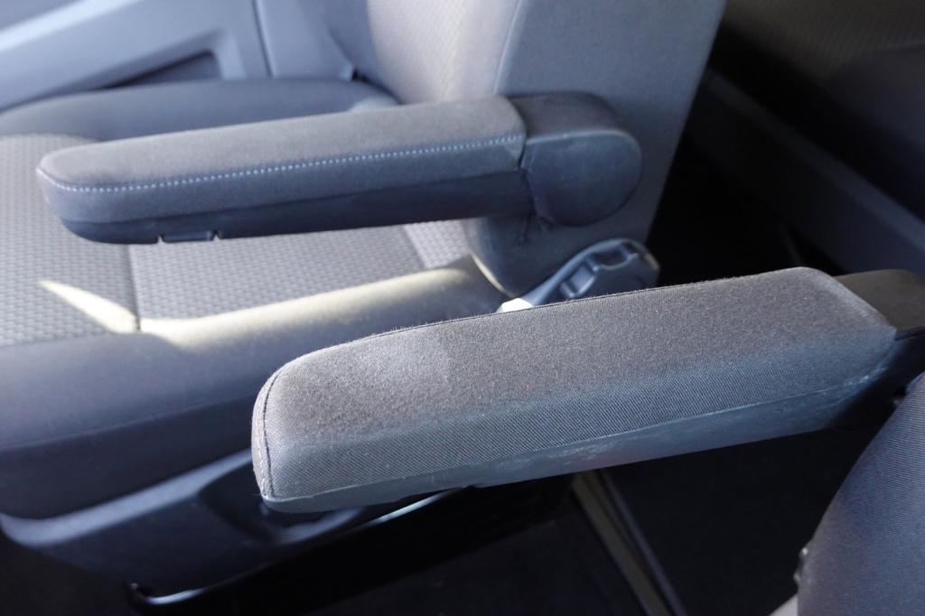 Volkswagen Transporter 2.0 tdi l2h1 30 dc 150-pk automaat bulli