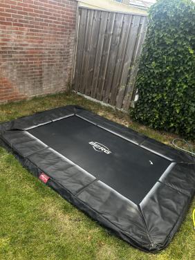 GRATIS BERG trampoline + hoes