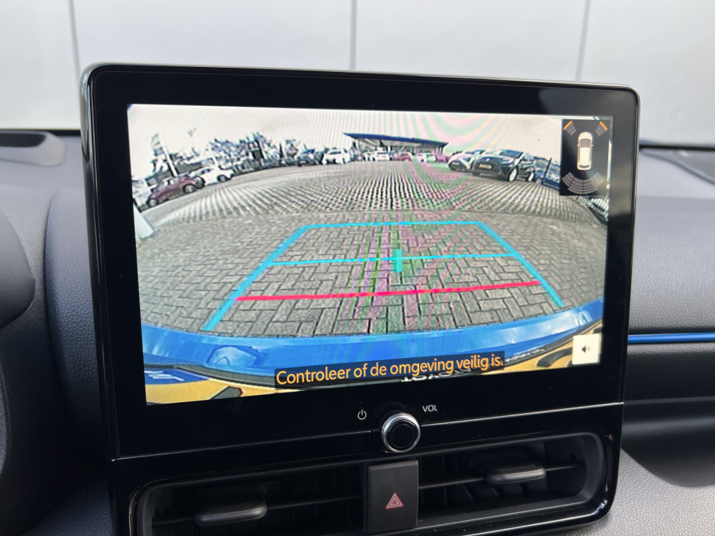Toyota Yaris 1.5 hybrid 130 launch edition jbl audio | headup display | sto