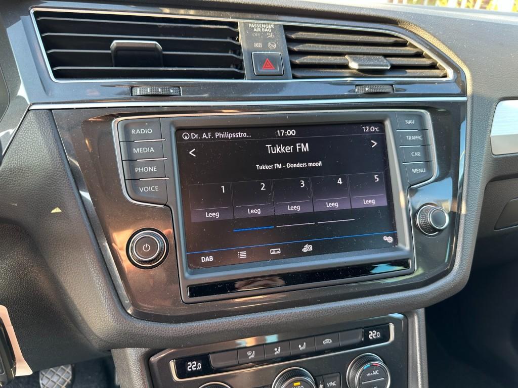 Volkswagen Tiguan 1.4 tsi 150pk act comfortline trekhaak 1800kg pdc dab+ na