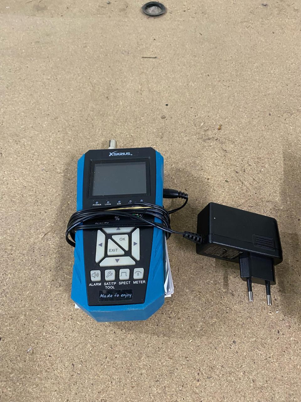 Satelietschotel met decoder