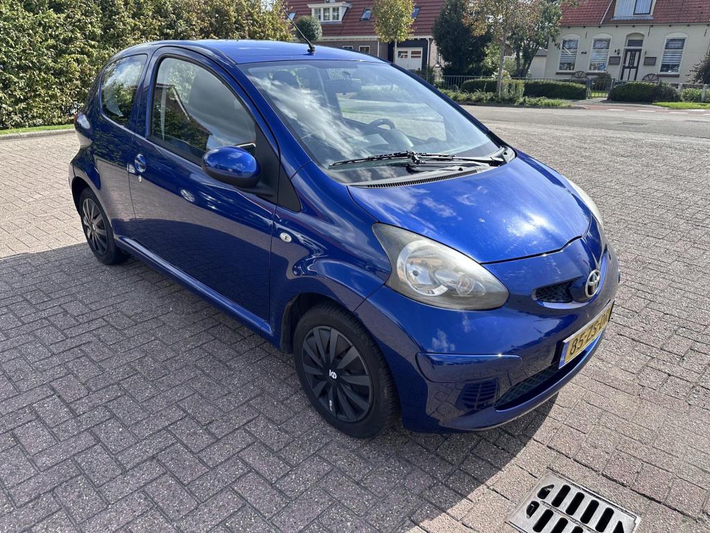Toyota Aygo 1.0-12v +