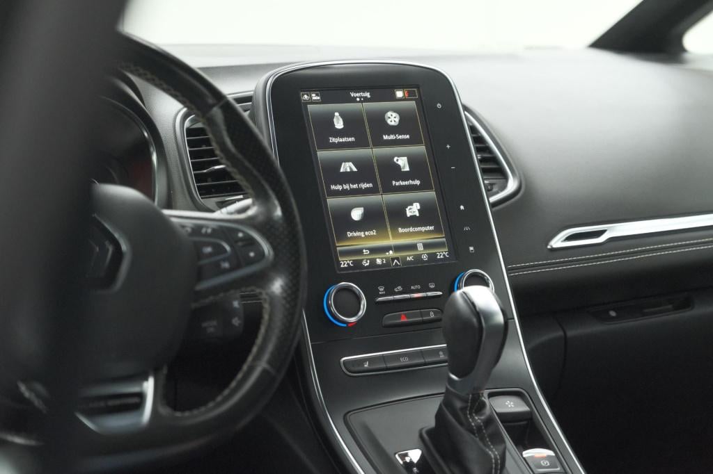 Renault Scenic tce 140 edc black edition | trekhaak | panoramadak | adaptie