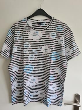 Smog wit, zwart gestreept met bloemen Tshirt  Maat XL