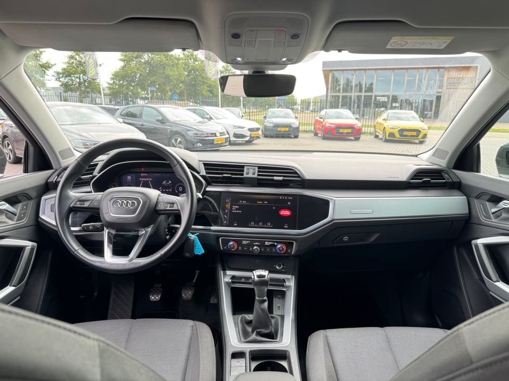 Audi Q3 35 tfsi advanced * matrix led * stoelverwarming * adaptive cruise c