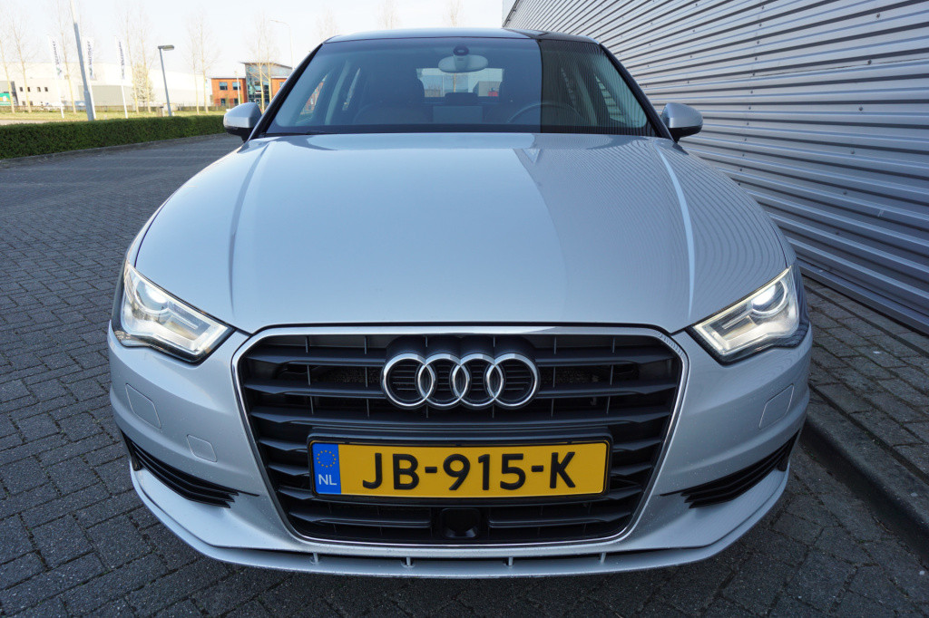 Audi A3 limousine 1.8 tfsi quattro ambition automaat panoramadak / leder / 