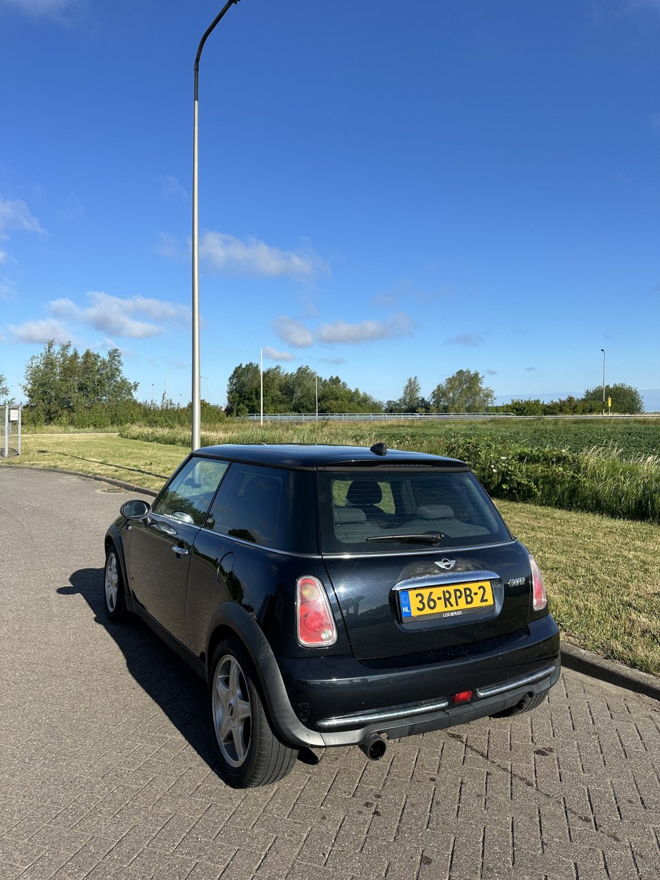 Mini 1.6 16v one 2006 zwart