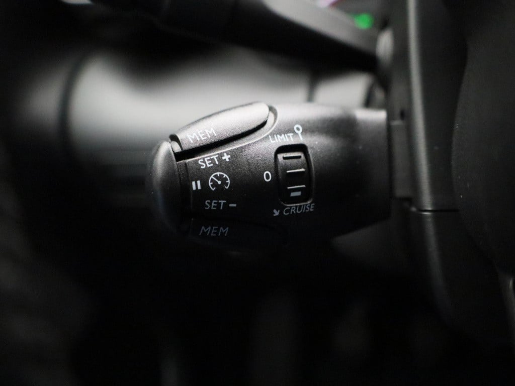 Citroen C3 Aircross 1.2 puretech shine | navigatie | apple carplay / androi